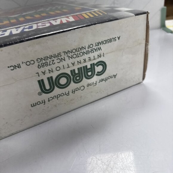 Vintage 90s 1999 Jeff "Gordon" DuPont NASCAR Racing Latch Hook Craft Kit 20x30" - Picture 3 of 4